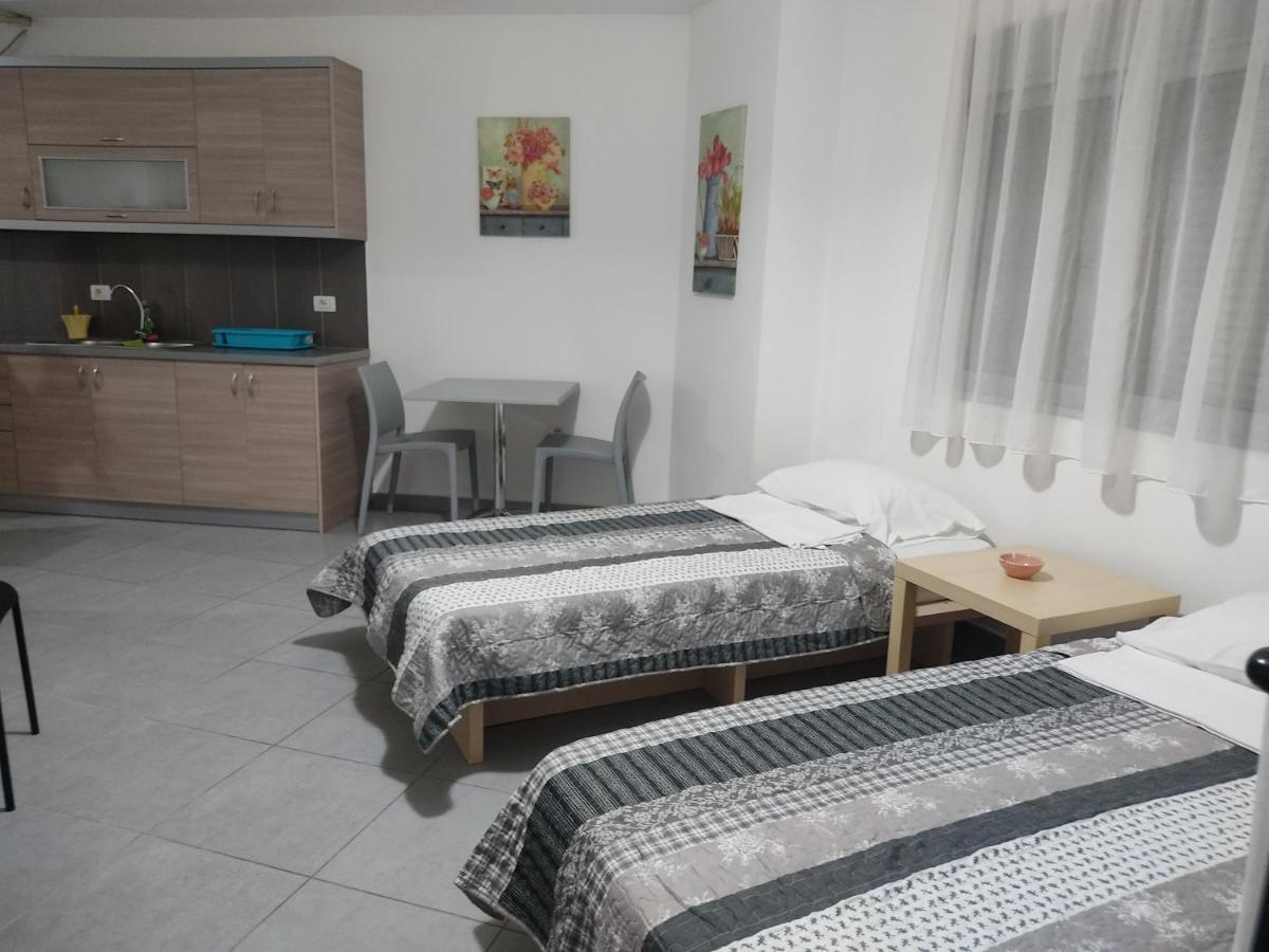 Margaritas Apartments Sarande Exterior photo
